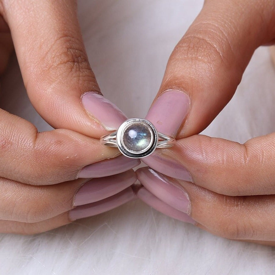 Labradorite Sterling Silver Ring