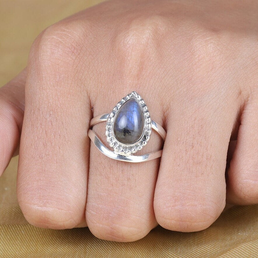 Labradorite Sterling Silver Ring