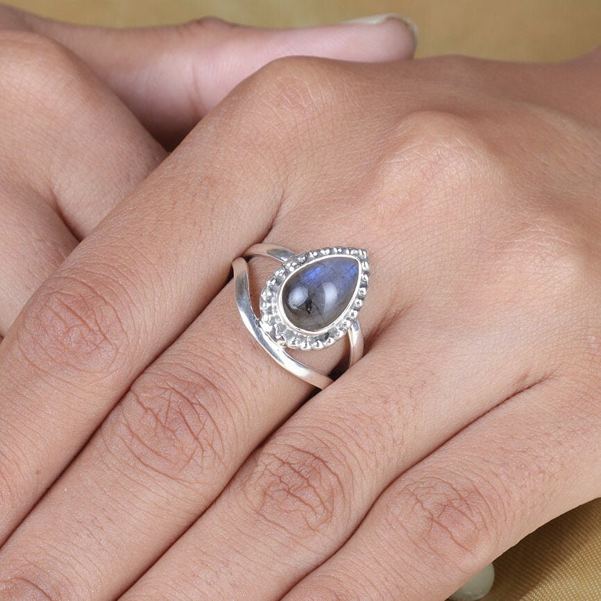 Labradorite Sterling Silver Ring