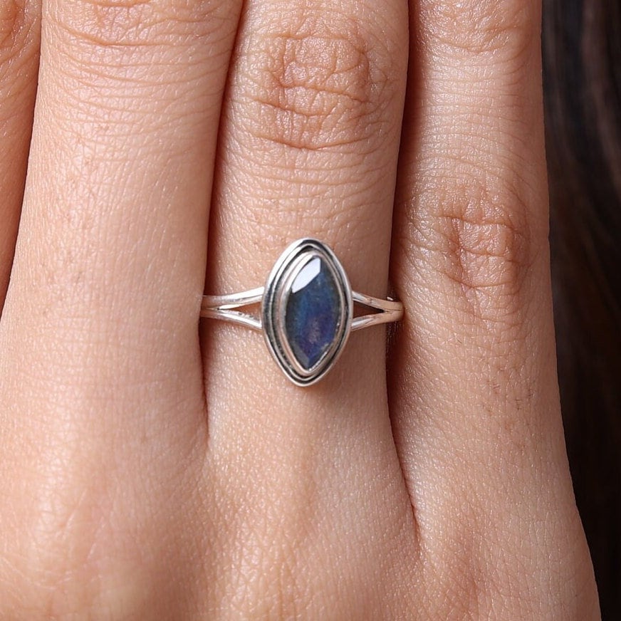 Labradorite Sterling Silver Ring