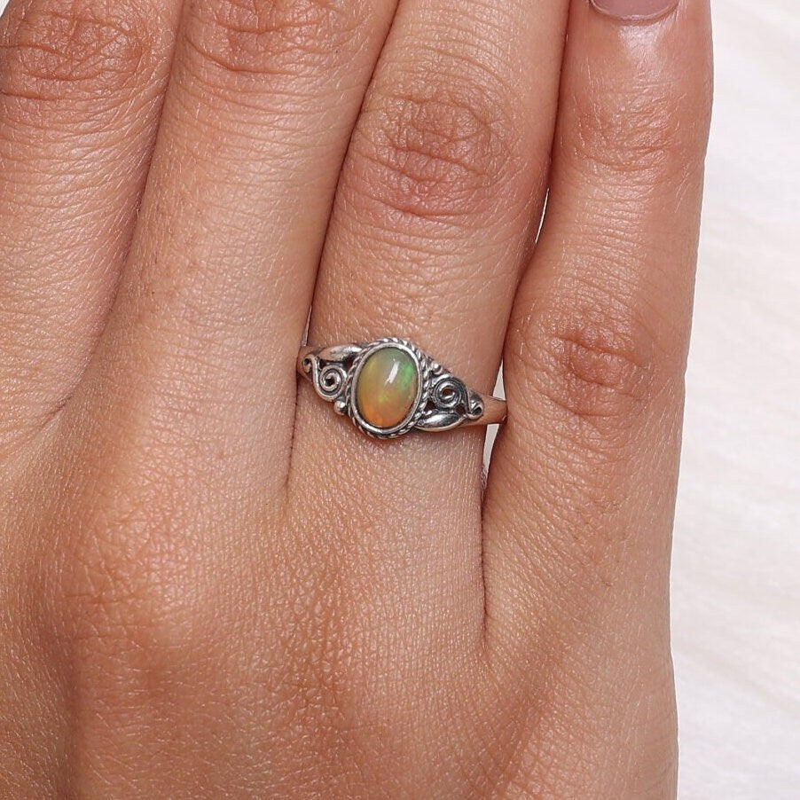 Ethiopian Opal 925 Sterling Silver Ring