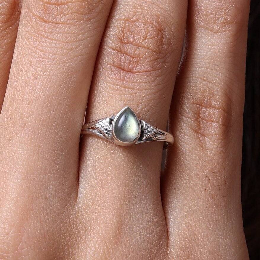 Labradorite Sterling Silver Ring