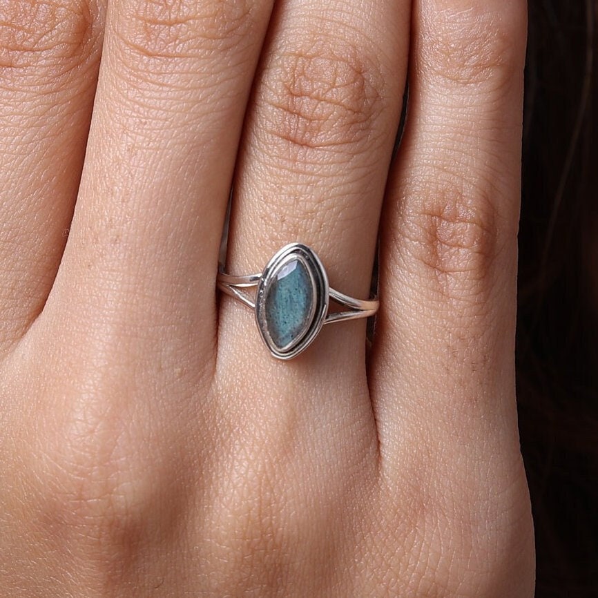 Labradorite Sterling Silver Ring