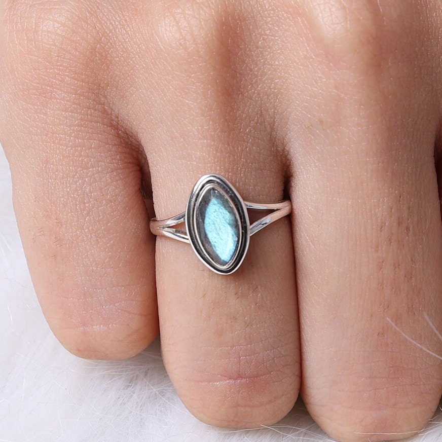 Labradorite Sterling Silver Ring