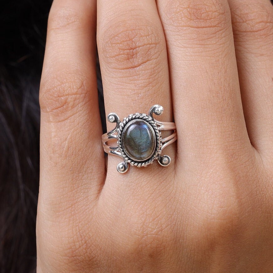 Labradorite Sterling Silver Ring