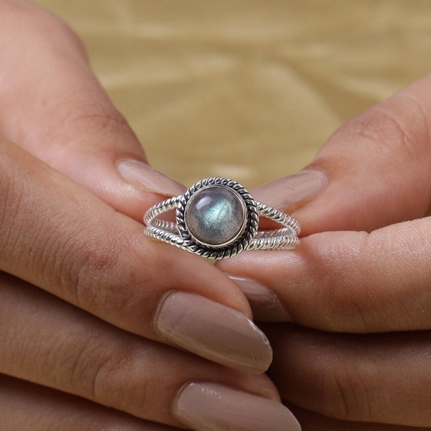 Labradorite Sterling Silver Ring